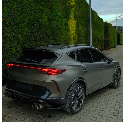 Kit de carrocería completo Oneway compatible con Cupra Formentor Facelift 2024- (excepto VZ5) - Negro brillante Oneway