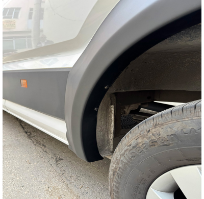 Juego de extensiones de guardabarros Oneway compatibles con Volkswagen Crafter MK2 y MAN TGE MK1 (modelos pre-restyling 2016-) -