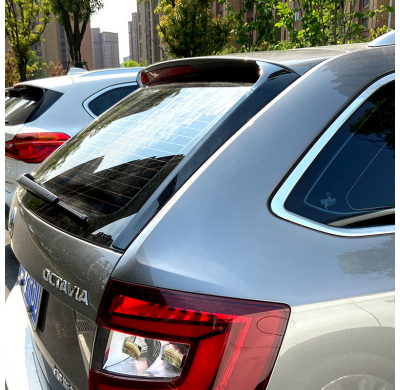 Añadidos laterales traseros para Skoda Octavia III Kombi 2013-2020 (excepto RS) (ABS negro brillante)